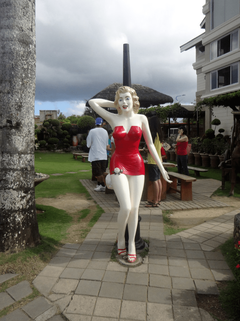 marilyn monroe statue in baker's hill puerto princesa palawan philippines